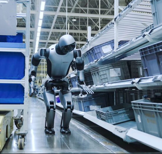 Robot Walker S2 "trabajando" en un centro de almacenaje.