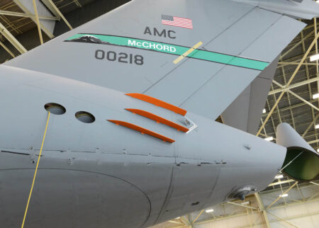 Una de las configuraciones de aletas probadas en 2014 en el C-17.