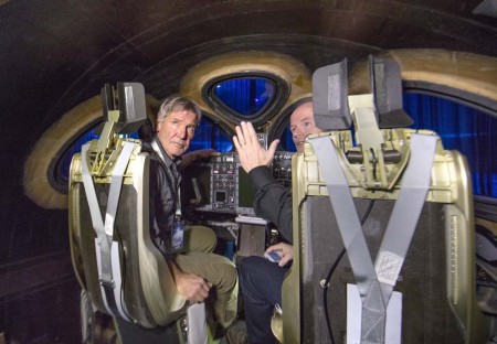 Entre los invitados el piloto espacial más famoso: Han Solo de Star Wars, aunque trató de pasar desapercibido diciendo llamarse Harrison Ford.