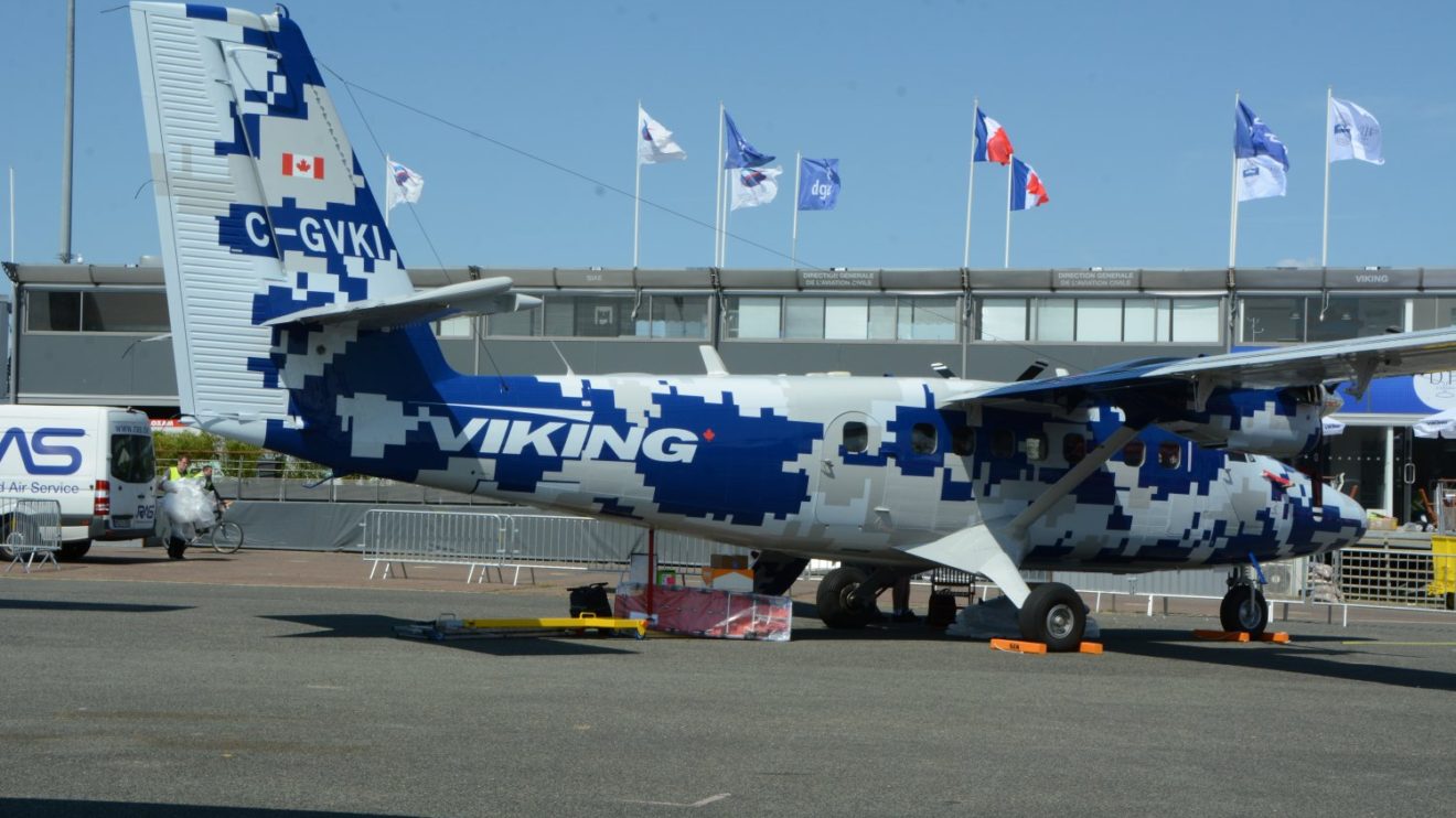 Viking DHC-6-400.
