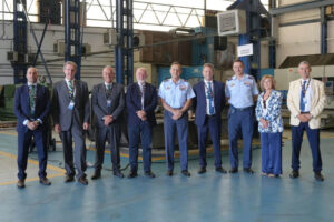 El JEMA con los directivos de ITE y ´´Omicron.