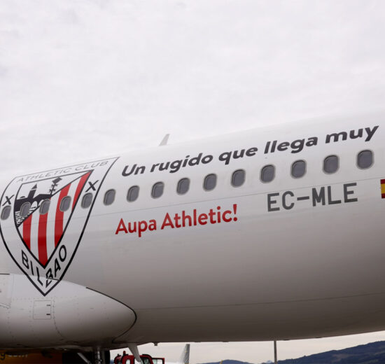 Así decoró Vueling un Airbus A320 para la final de la Copa del Rey de fútbol que ganó el Atlétic de Bilbao.