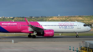 Airbus A321neo de Wizz Air en el aeropuerto de Madrid-Barajas.