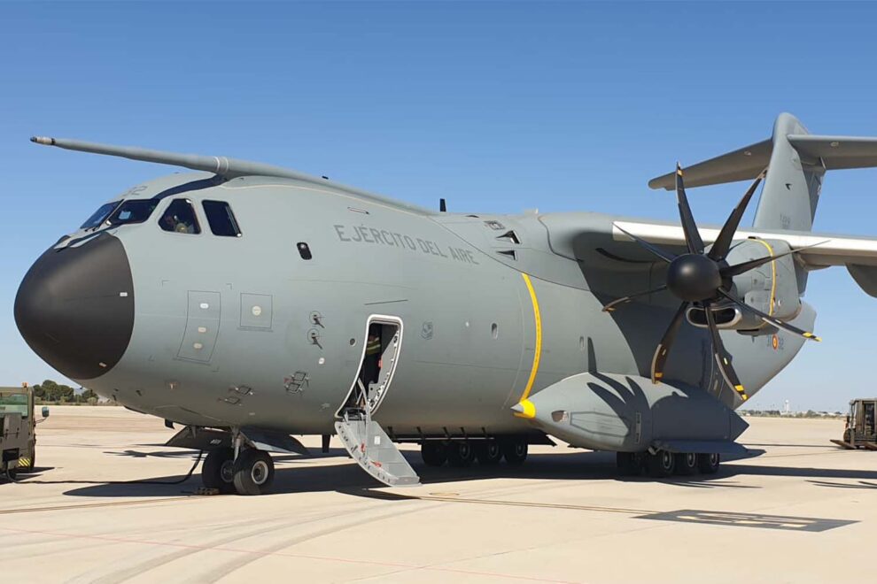 El T23-12 a su llegada a la base aérea de Zaragoza.