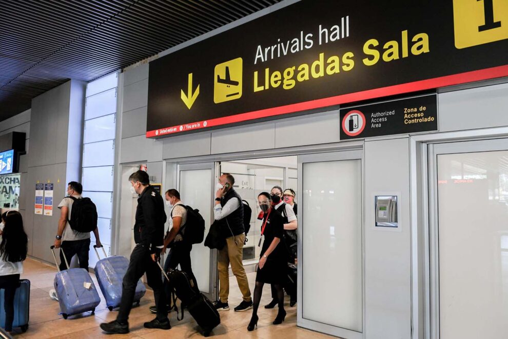 El 80 por ciento de los turistas que vistan España llegan en avión.