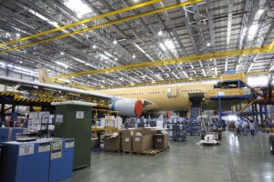 Airbus A330 en conversión a MRTT en la factoría de Getafe.