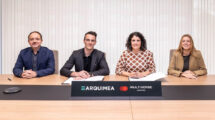 Firma del acuerdo entre Arquimea y Multiverse Computing.