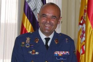 El general Julio Ayuso en su epoca de coronel en Baleares.