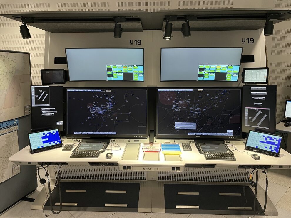 Consola iFOCUCS instalada en elñ centro de control aéreo de Canarias.