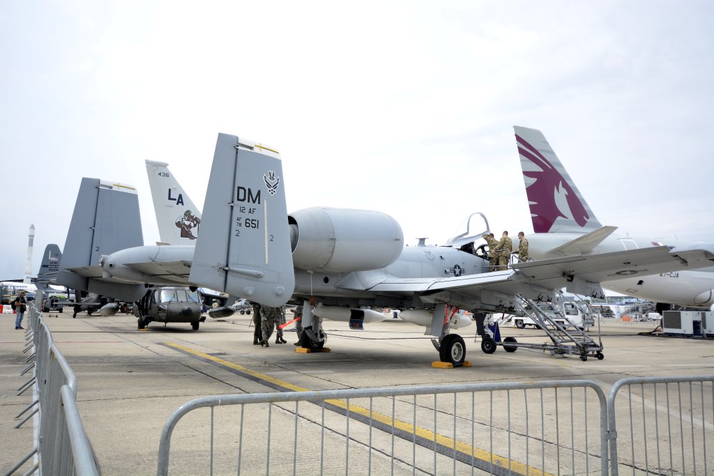 El Pentágono llevó varias aeronaves de "última generación" como el A-10.