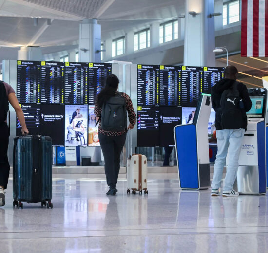 El número de pasajeros aéreos se duplicará en 20 años. La gente sigue queriendo viajar.