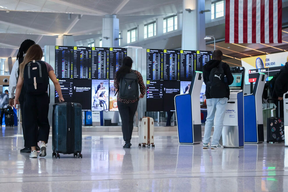 El número de pasajeros aéreos se duplicará en 20 años. La gente sigue queriendo viajar.