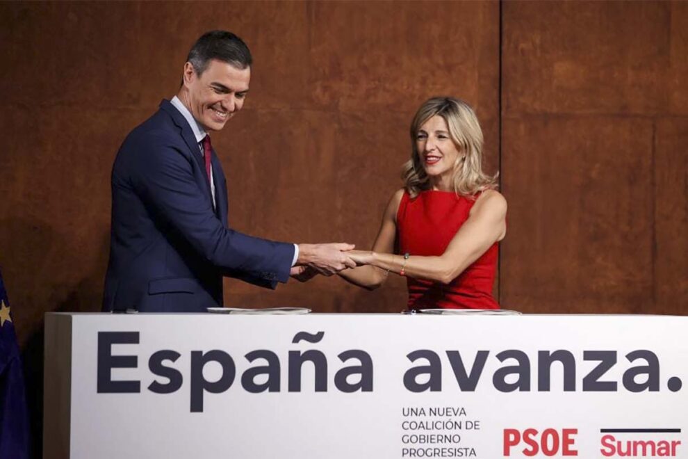 Pedro Sánchez y Yolanda Díaz en la presentación del acuerdo PSOE Sumar.